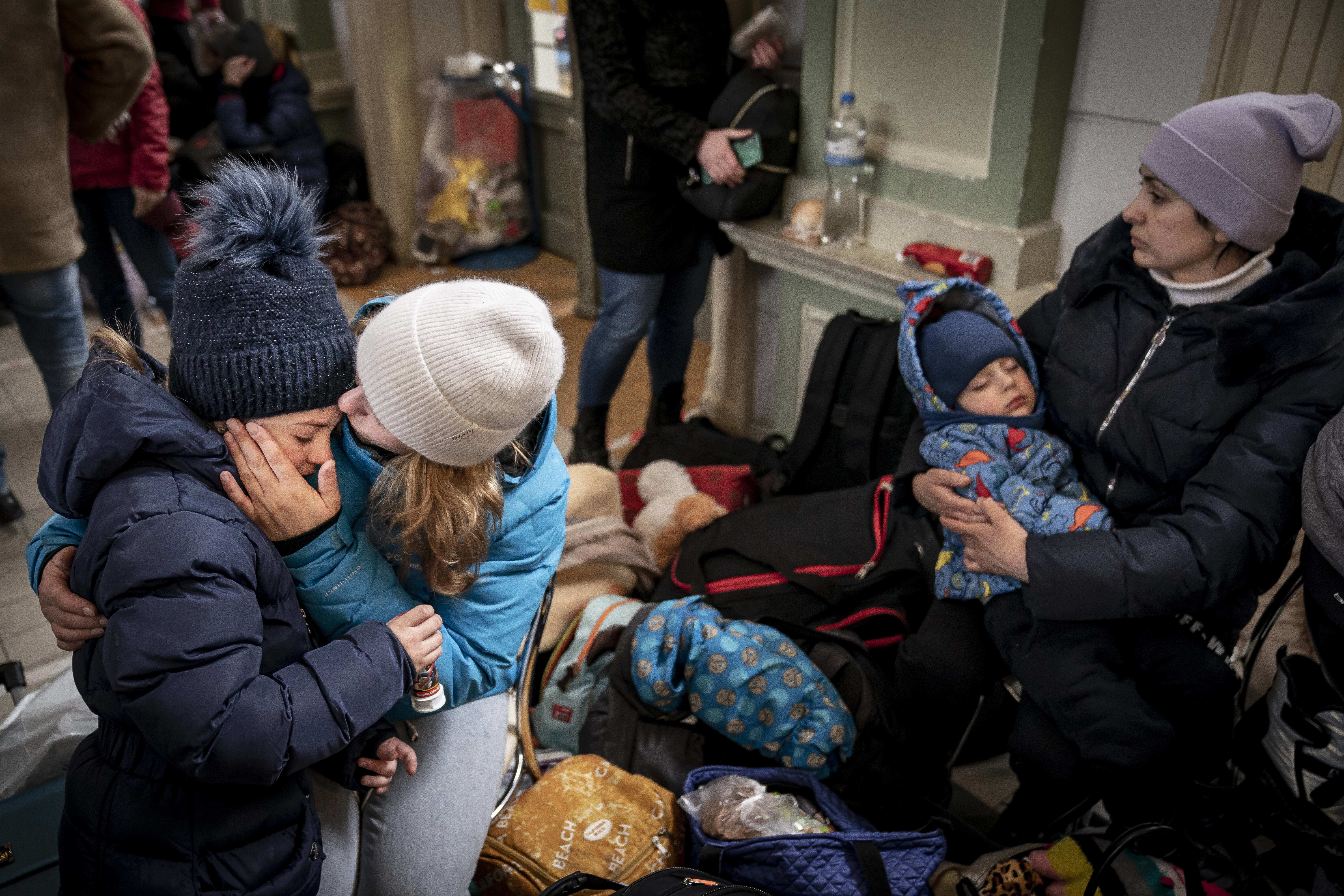 Geflüchtete Mütter mit ihren Kindern (Quelle: IMAGO)