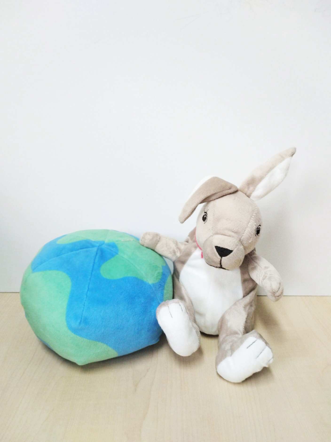 Workshop KNHLU: Kinderrechte kennenlernen mit Otto, dem Kaninchen (Quelle: Kindernothilfe LU)