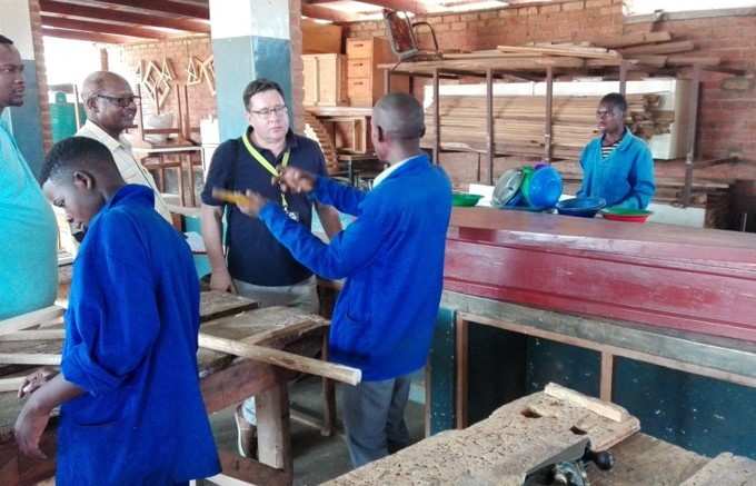 Projektbesuch von Patrick Reinert im Projekt Berufsbildung Malawi